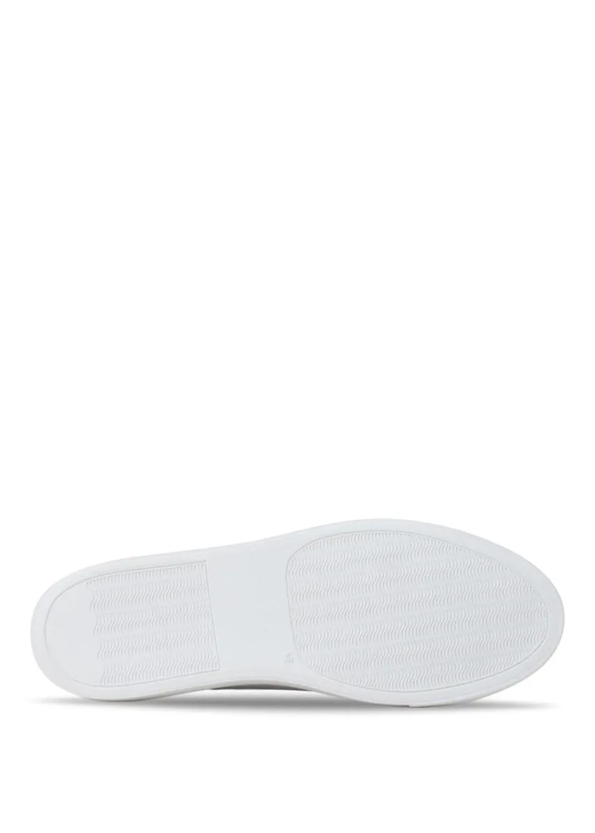 GP0001 - White Leather - White
