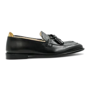 Oscar in Black with Tassel